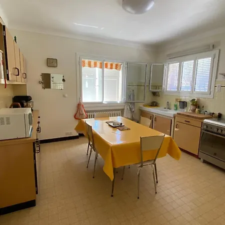 Dans A Avec Vue Apartamento